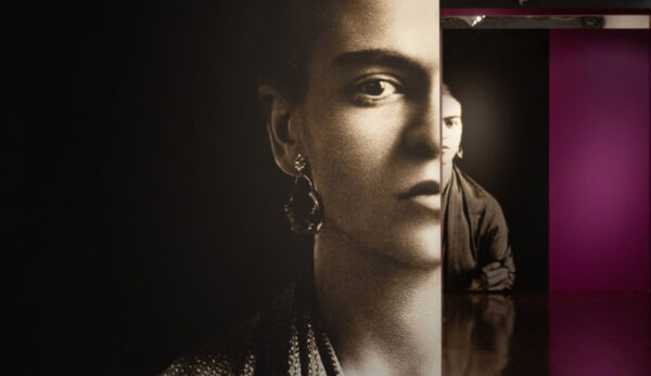 «Frida Kahlo – Her Photos»